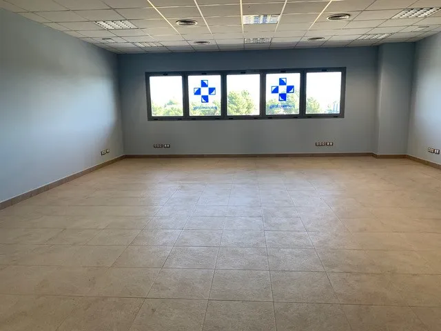 Una oficina práctica y bien conectada para trabajar en el Aljarafe - Blog Inmobiliario Eva Martín