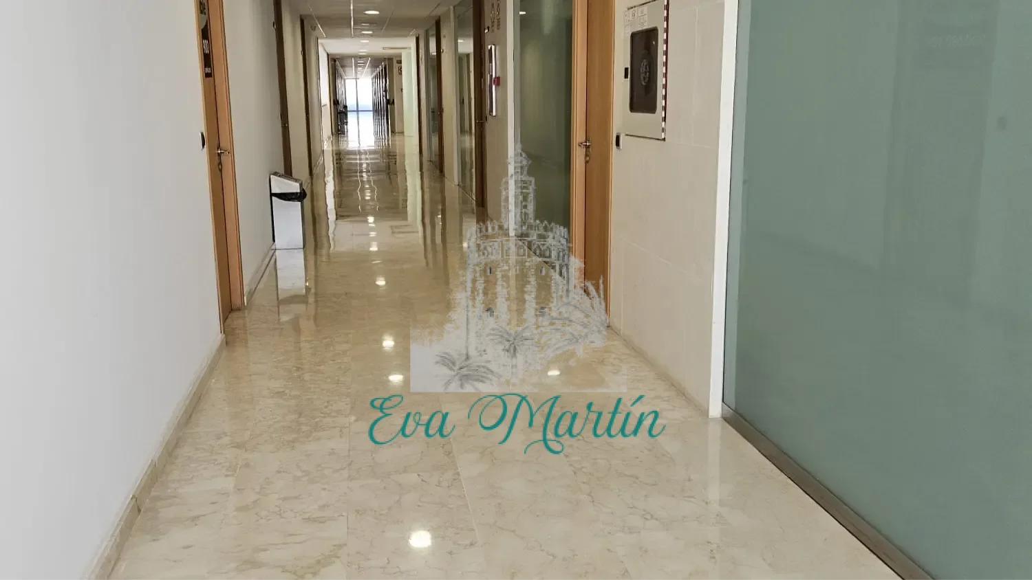 Oficina en alquiler en Bormujos