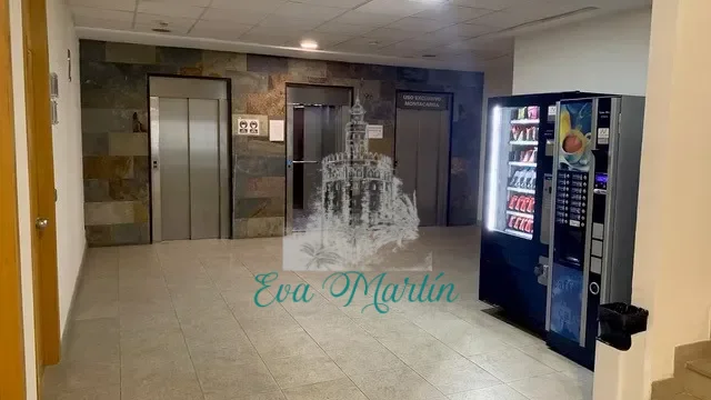 Oficina en alquiler en Bormujos