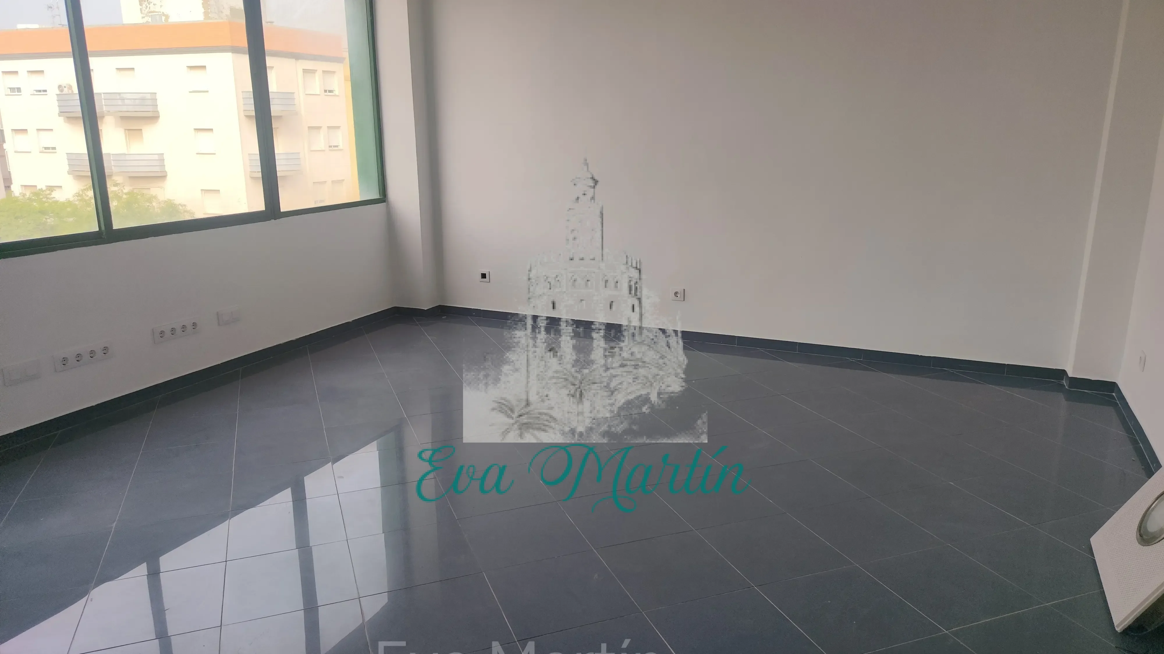 Oficina en alquiler Ronda Pio XII, Sevilla en Sevilla
